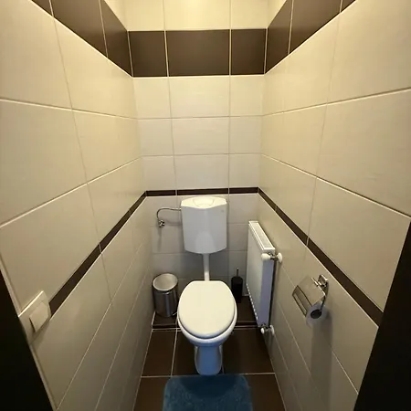 Apartment Csip House With Free Private Enclosed Parking Place *